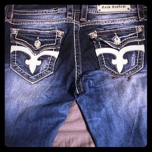 Looking to Trade Rock revival Leah